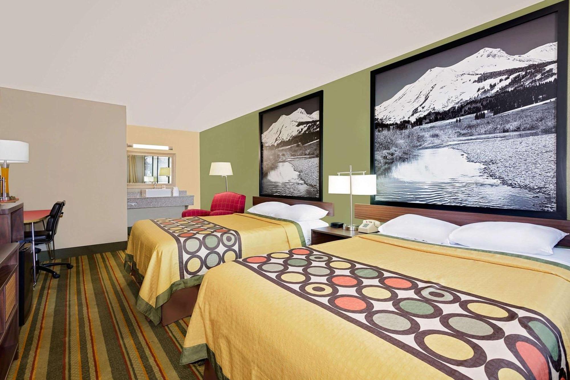 Super 8 By Wyndham Denver Central Экстерьер фото