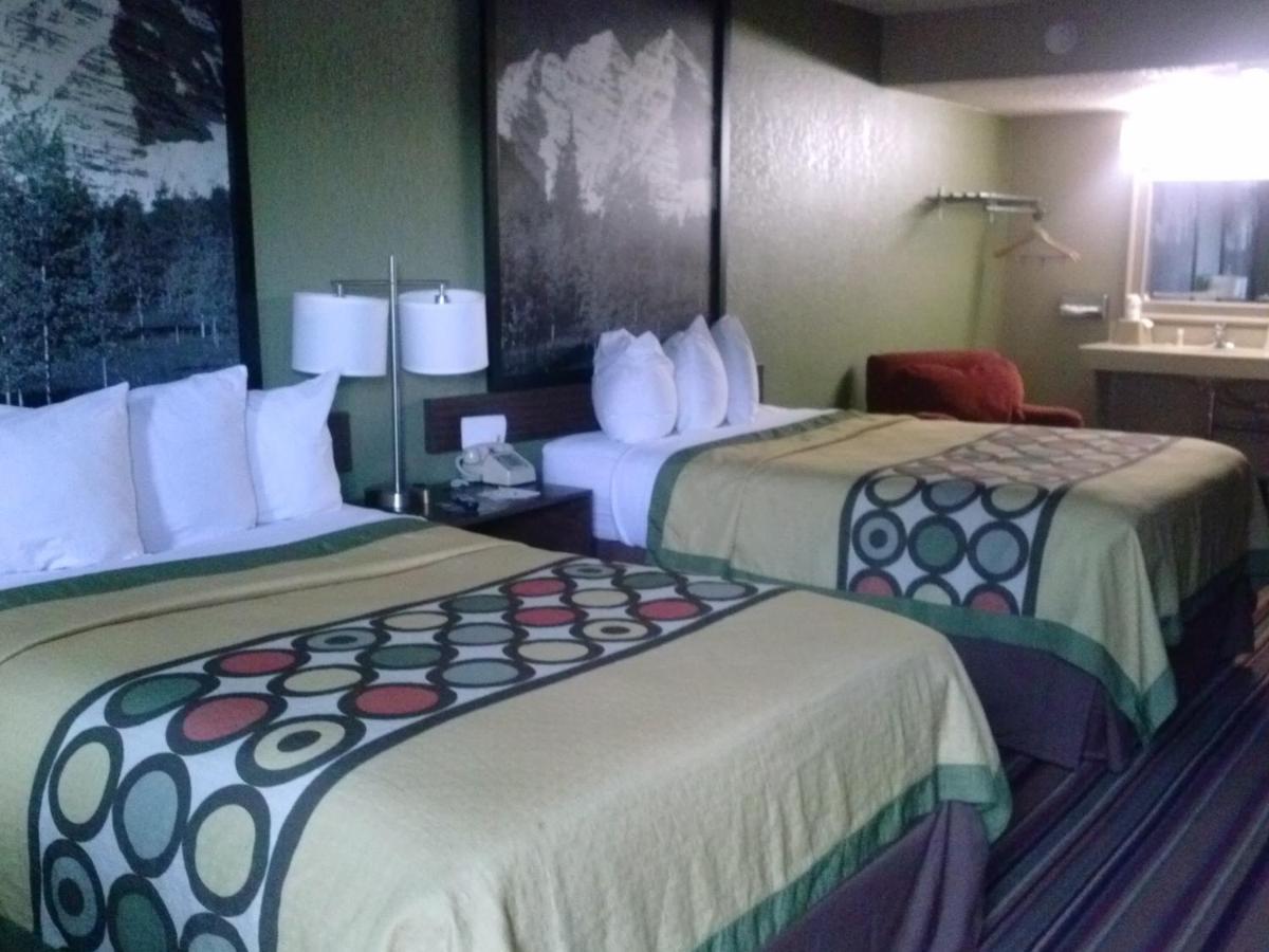 Super 8 By Wyndham Denver Central Экстерьер фото